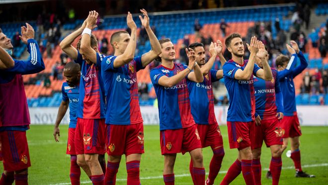 随着全球足 随着全球足